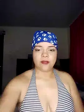 Snapshot of AriaYummy chatting on January 13, 2025, 1:45 am AriaYummy online show from January 13, 2025, 1:45 am