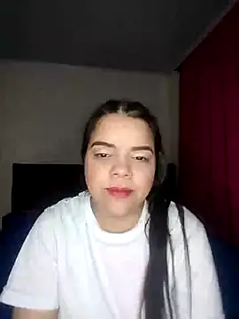 Snapshot of AriaYummy chatting on February 18, 2025, 2:27 am AriaYummy online show from February 18, 2025, 2:27 am