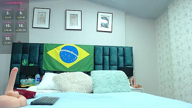 Snapshot of La_crespa_Xx_ chatting on January 22, 2025, 12:27 pm La crespa Xx online show from January 22, 2025, 12:27 pm