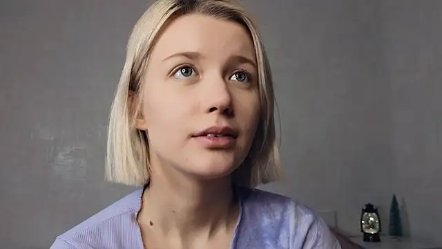 LucyLure online show from December 19, 2024, 5:08 pm