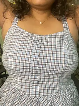 hot menka online show from September 29, 2025, 9:47 am