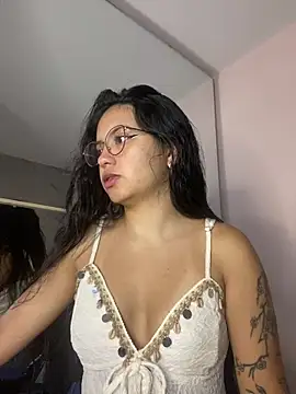 Rosita forever  online show from February 17, 2026, 1:29 pm