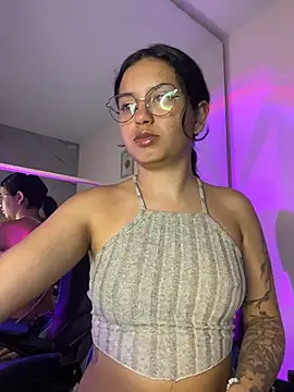 Rosita forever  online show from April 15, 2026, 8:20 pm