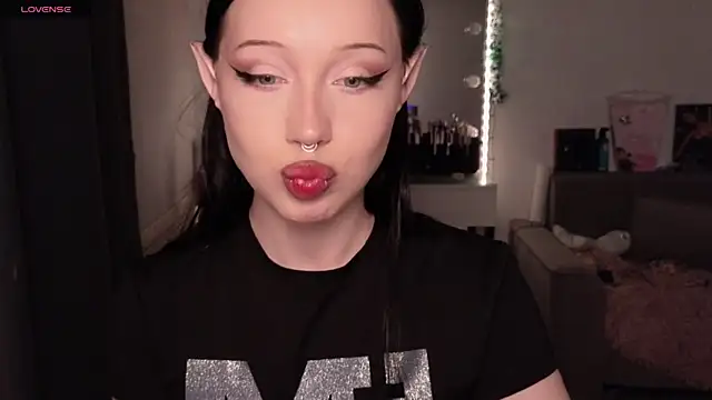 MoranaMissGod online show from April 8, 2026, 3:12 pm