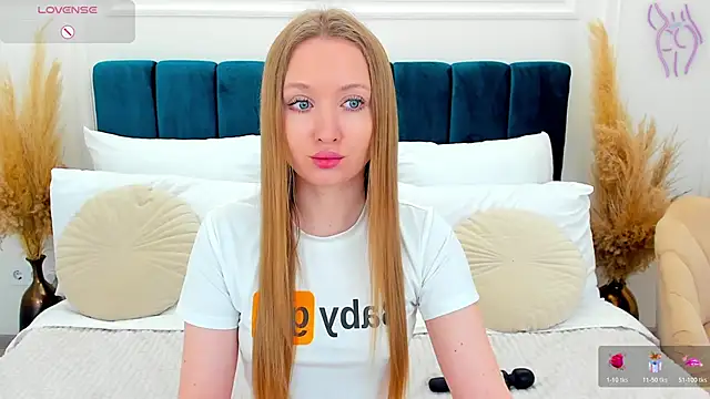 ChloeSug online show from April 12, 2026, 7:08 pm