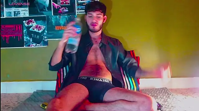 gato444  online show from January 2, 2025, 8:57 pm