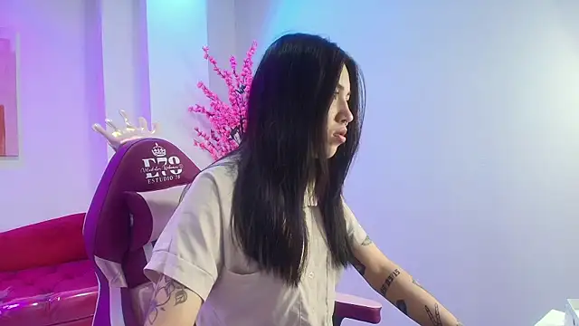 Leia queens online show from January 2, 2025, 11:31 am