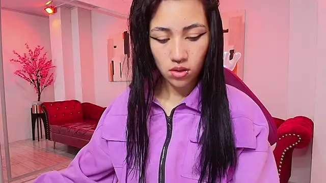 Leia queens online show from January 21, 2025, 11:24 am