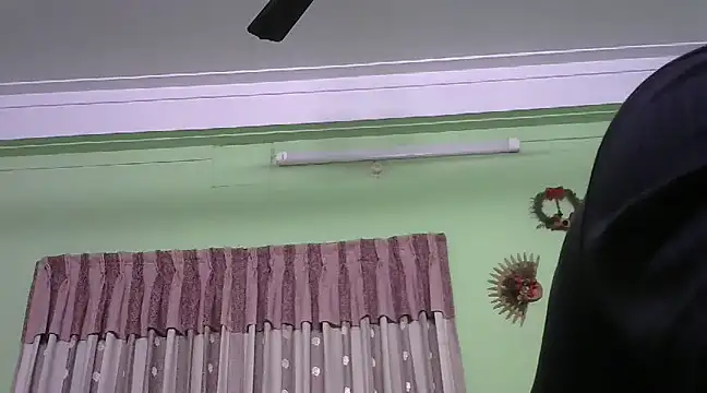 Snapshot of GildanK18 chatting on January 22, 2025, 8:17 pm GildanK18 online show from January 22, 2025, 8:17 pm