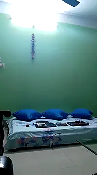 Snapshot of GildanK18 chatting on February 20, 2025, 4:46 pm GildanK18 online show from February 20, 2025, 4:46 pm