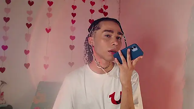 seven7xis online show from February 22, 2025, 5:02 am