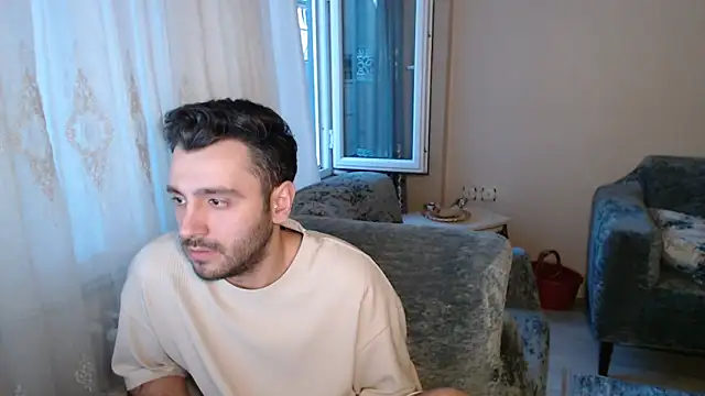 handsomeee04 online show from May 15, 2026, 11:56 pm