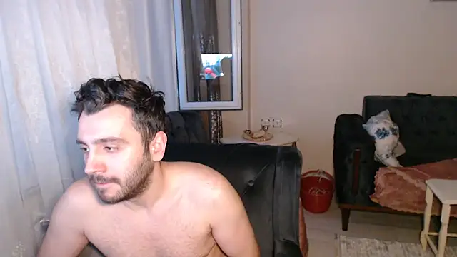 handsomeee04 online show from June 3, 2026, 5:51 pm