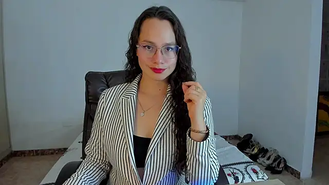 Snapshot of emmaTorres1 chatting on March 11, 2025, 9:04 pm emmaTorres1 online show from March 11, 2025, 9:04 pm