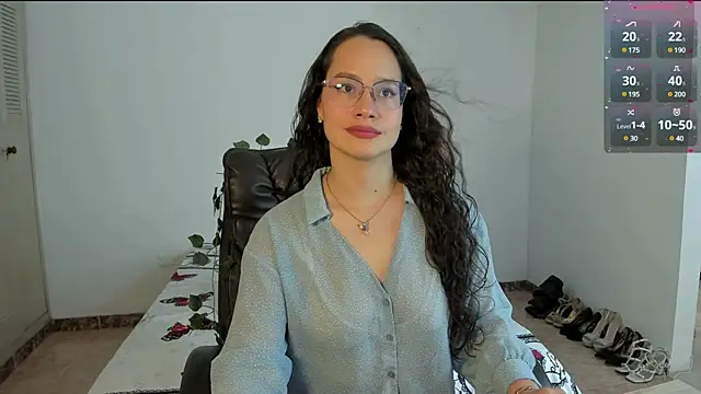 Snapshot of emmaTorres1 chatting on March 18, 2025, 8:48 pm emmaTorres1 online show from March 18, 2025, 8:48 pm