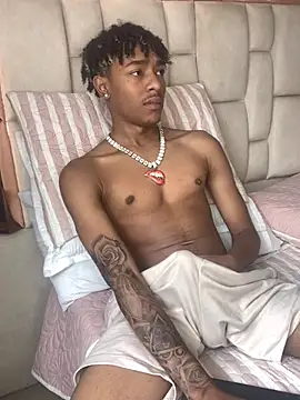 Boy cock18 online show from February 7, 2025, 5:18 pm