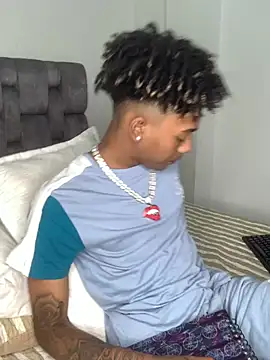 Boy cock18 online show from February 26, 2025, 1:32 am