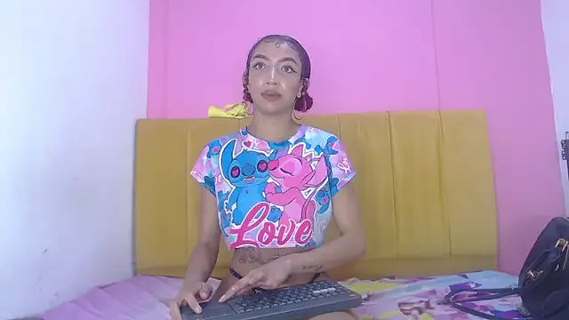 Snapshot of anneliesecloecm101 chatting on January 12, 2025, 6:38 pm anneliesecloecm101 online show from January 12, 2025, 6:38 pm