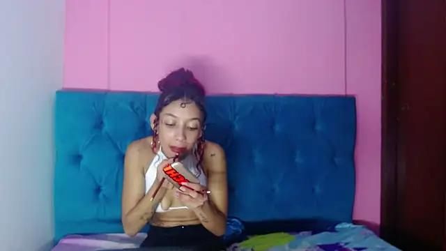 Snapshot of anneliesecloecm101 chatting on January 15, 2025, 6:29 pm anneliesecloecm101 online show from January 15, 2025, 6:29 pm