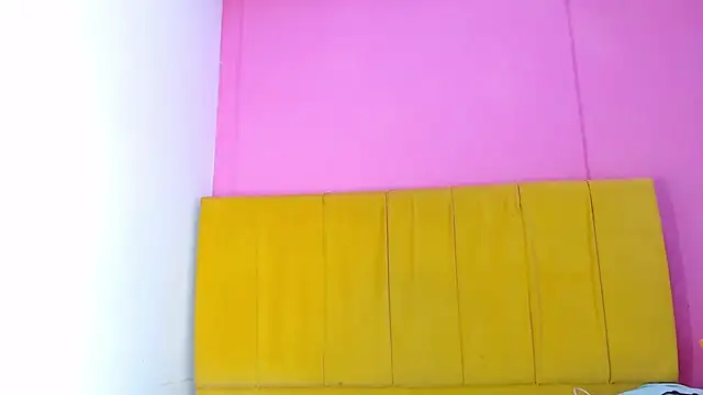 Snapshot of anneliesecloecm101 chatting on February 17, 2025, 12:59 pm anneliesecloecm101 online show from February 17, 2025, 12:59 pm