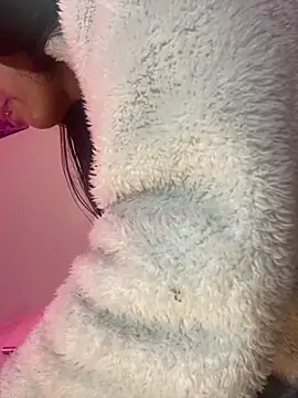 Snapshot of lauuraww chatting on September 29, 2025, 7:02 am lauuraww online show from September 29, 2025, 7:02 am