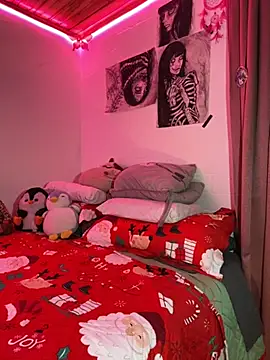 Snapshot of lauuraww chatting on November 10, 2025, 6:29 pm lauuraww online show from November 10, 2025, 6:29 pm