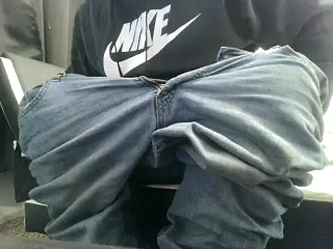 Snapshot of party51502 chatting on February 3, 2025, 1:41 am party51502 online show from February 3, 2025, 1:41 am