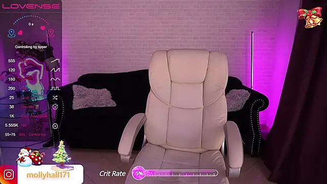 Snapshot of LovelyMollyy chatting on January 2, 2025, 2:13 pm LovelyMollyy online show from January 2, 2025, 2:13 pm