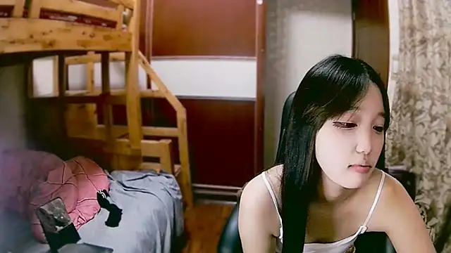 Snapshot of lulu-2002 chatting on December 31, 2024, 7:18 pm lulu-2002 online show from December 31, 2024, 7:18 pm