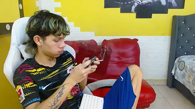 andy dan18 online show from March 31, 2026, 8:42 pm