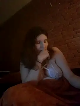 Snapshot of Heleneecesmecs2 chatting on February 10, 2025, 10:30 pm Heleneecesmecs2 online show from February 10, 2025, 10:30 pm