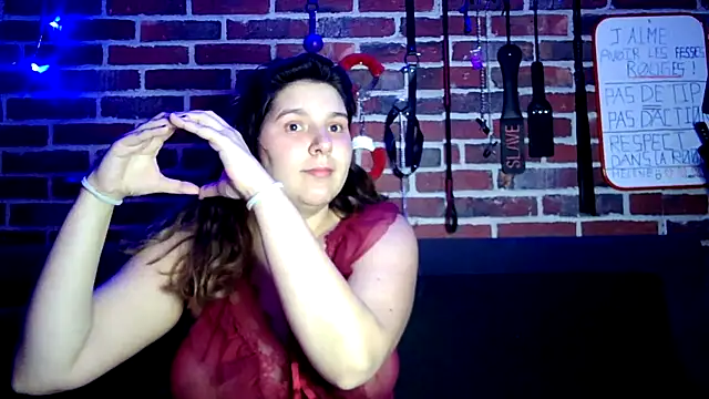 Snapshot of Heleneecesmecs2 chatting on November 9, 2025, 7:56 pm Heleneecesmecs2 online show from November 9, 2025, 7:56 pm