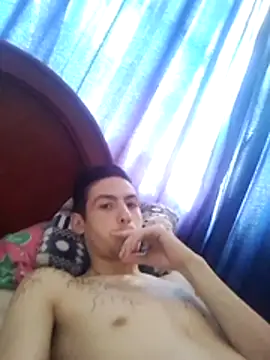 Snapshot of x_daviid_x chatting on November 20, 2025, 7:46 pm x daviid x online show from November 20, 2025, 7:46 pm