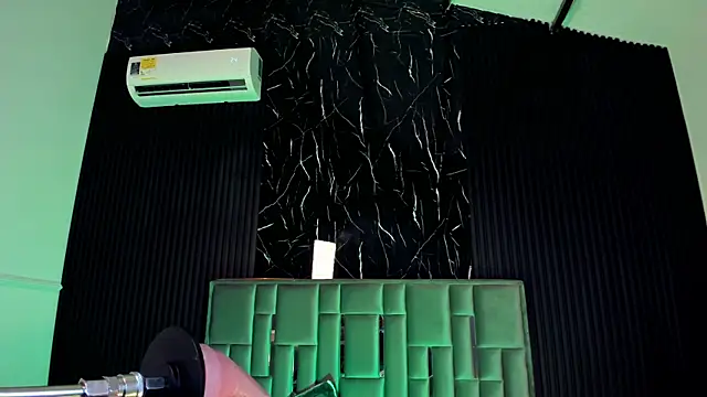 Snapshot of LolaAngellx chatting on September 23, 2025, 8:34 pm LolaAngellx online show from September 23, 2025, 8:34 pm