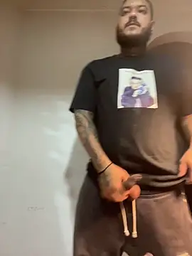 El Titan1998 online show from April 25, 2026, 11:57 pm