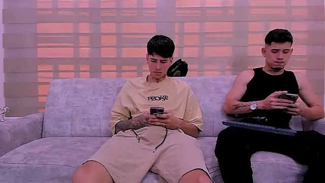 Snapshot of hell_twink chatting on January 22, 2025, 8:17 pm hell twink online show from January 22, 2025, 8:17 pm