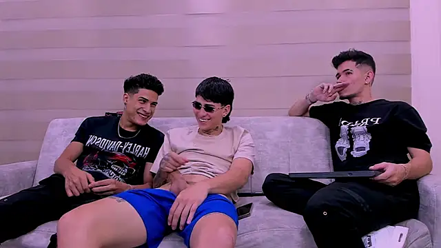 Snapshot of hell_twink chatting on January 25, 2025, 9:57 pm hell twink online show from January 25, 2025, 9:57 pm