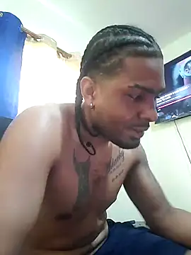 Hauterdam online show from February 7, 2025, 9:04 pm