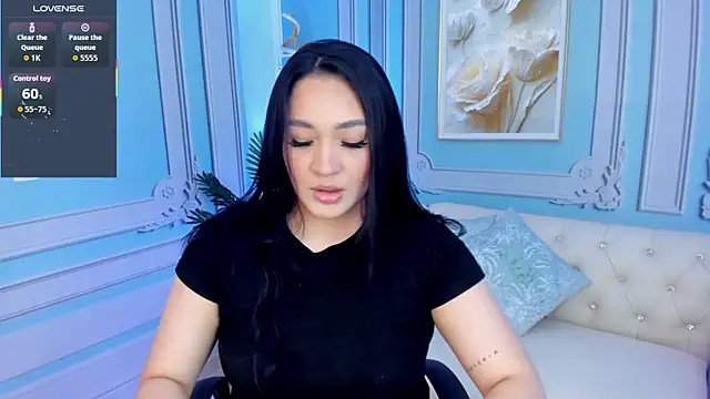 stefany duque1  online show from October 5, 2025, 3:05 am