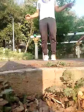 hot punekar online show from March 11, 2025, 2:54 am