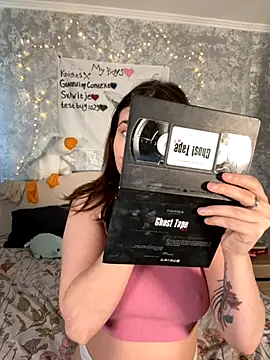 Sabrina shells online show from October 5, 2025, 10:24 am