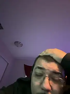 Snapshot of cloudy_couple444 chatting on December 26, 2024, 9:15 pm cloudy couple444 online show from December 26, 2024, 9:15 pm