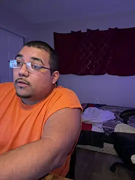 Snapshot of cloudy_couple444 chatting on January 3, 2025, 11:57 am cloudy couple444 online show from January 3, 2025, 11:57 am