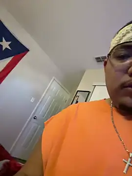 Snapshot of cloudy_couple444 chatting on February 2, 2025, 3:07 pm cloudy couple444 online show from February 2, 2025, 3:07 pm