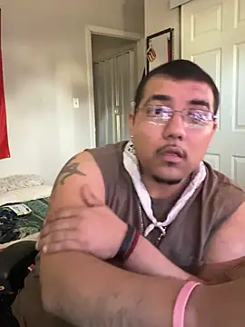 Snapshot of cloudy_couple444 chatting on February 18, 2025, 6:15 pm cloudy couple444 online show from February 18, 2025, 6:15 pm