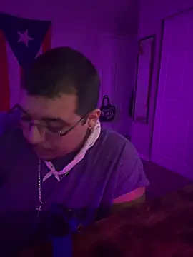 Snapshot of cloudy_couple444 chatting on February 19, 2025, 6:11 am cloudy couple444 online show from February 19, 2025, 6:11 am