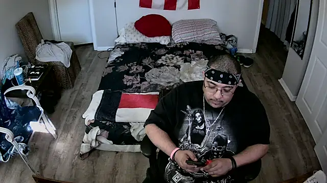 Snapshot of cloudy_couple444 chatting on February 28, 2025, 8:18 pm cloudy couple444 online show from February 28, 2025, 8:18 pm