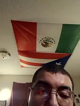 Snapshot of cloudy_couple444 chatting on September 27, 2025, 8:03 pm cloudy couple444 online show from September 27, 2025, 8:03 pm