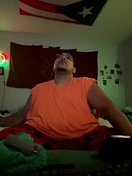 Snapshot of cloudy_couple444 chatting on October 1, 2025, 5:24 am cloudy couple444 online show from October 1, 2025, 5:24 am