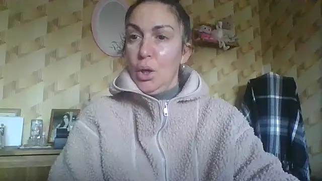 BELLAMORGANE1 online show from December 29, 2024, 12:45 pm